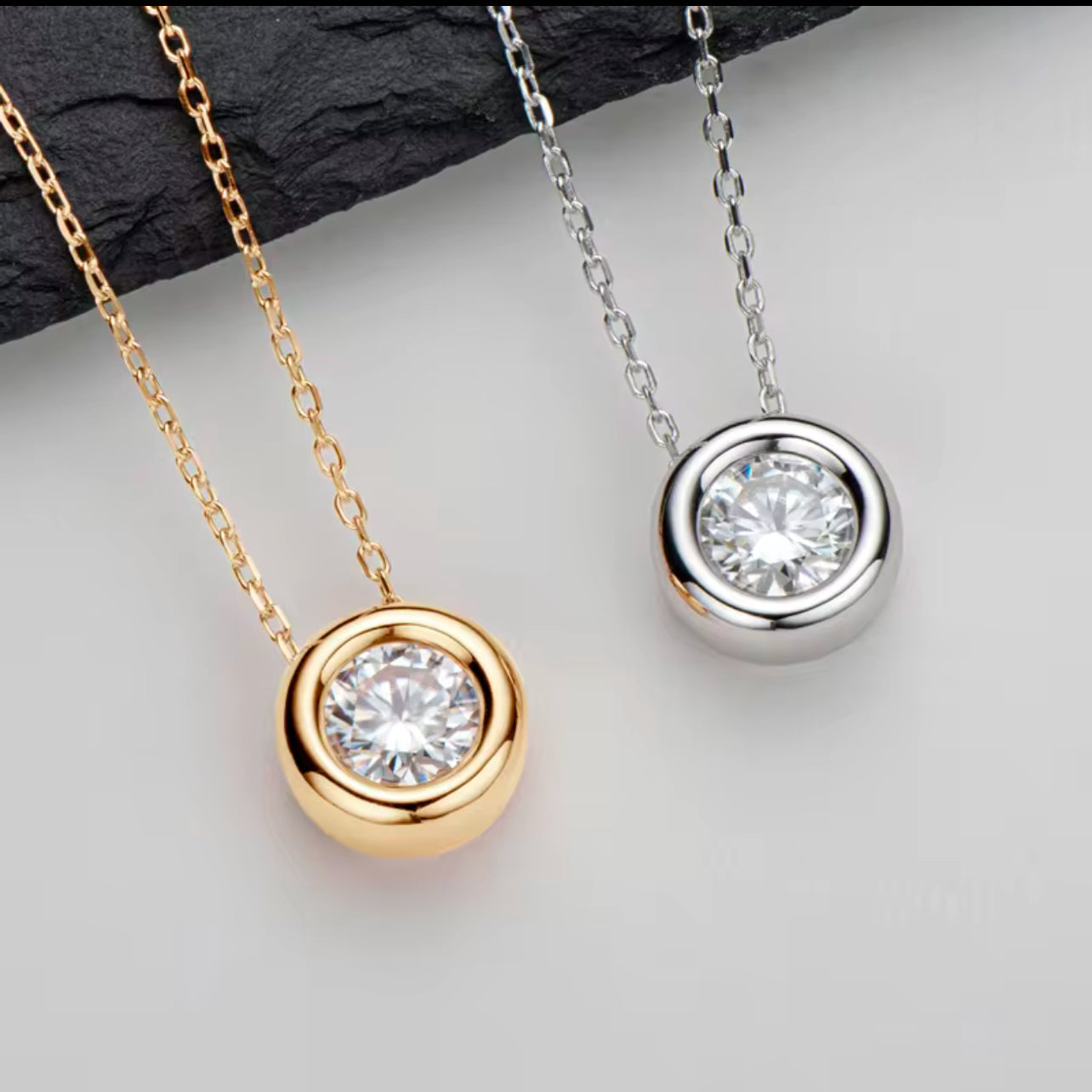 ANÉE MOISSANITE PENDANT NECKLACE