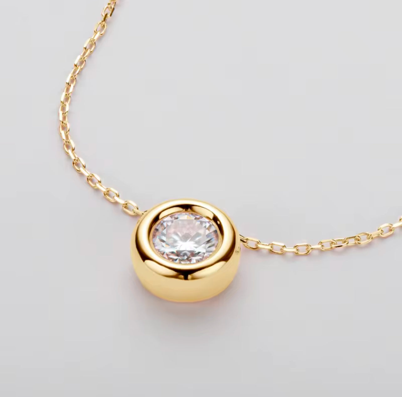 ANÉE MOISSANITE PENDANT NECKLACE